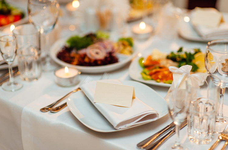 Fun Foods To Serve At Your Winter Wedding